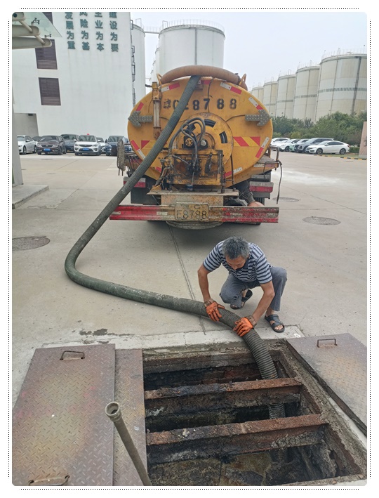 利国镇隔油池清掏